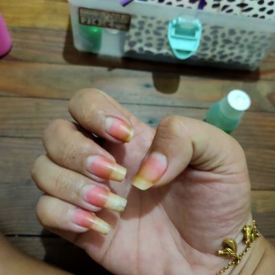 cheskalongnails