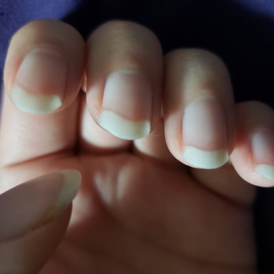 NaturalNailsAli